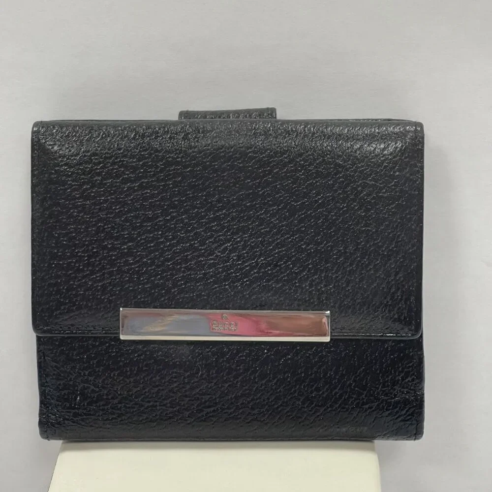 Gucci Black Leather Compact Wallet w/ Silver-tone Hardware - Preowned